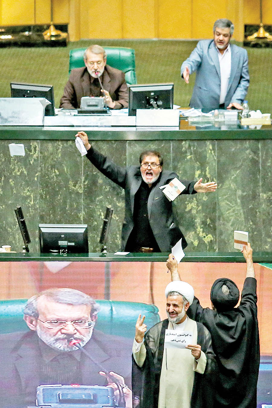 ابطحی از مخالفان لایحه، در اعتراض به اداره جلسه توسط علی لاریجانی، کتابچه آیین نامه داخلی مجلس را پاره کرد.