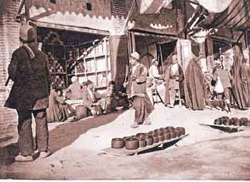 بازارگردي زنان در دوره قاجار